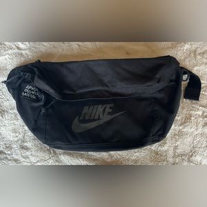 XL Nike Fanny Pack